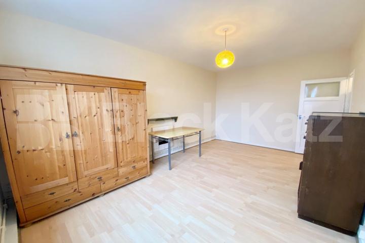  An iconic post-war ex-local landmark building designed in the 1950s  Cruikshank Street, Kings Cross / Angel